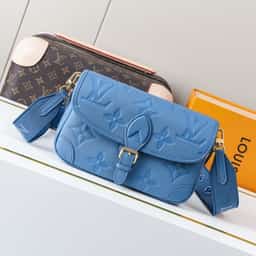 Louis Vuitton 1688 款式 2, view 1