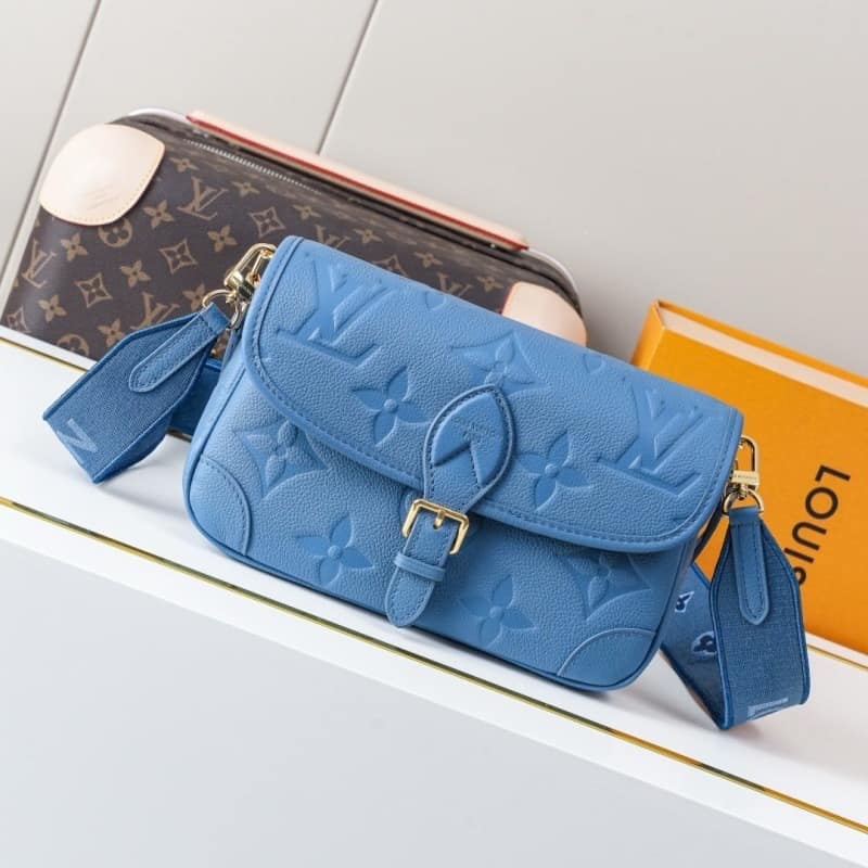 Louis Vuitton 1688 款式 2, view 1